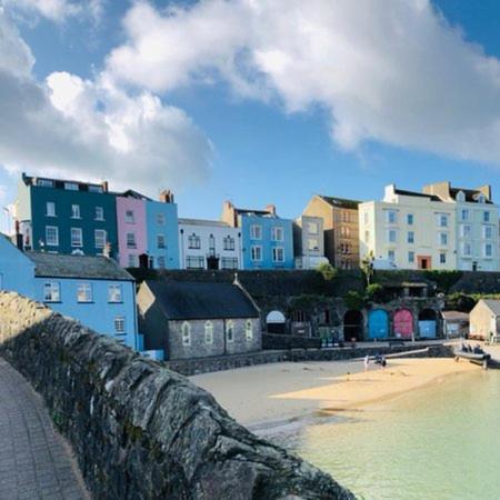 Ty Noah- Newly Refurbished Home In The Heart Of Pembrokeshire Milford Haven Exterior photo